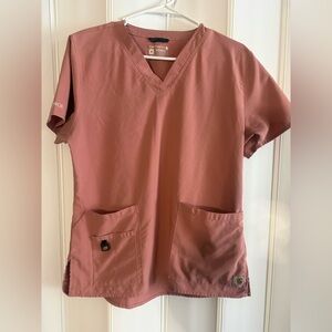 Carhartt Women’s Short Sleeve V-Neck Scrub Top in Dusty Rose